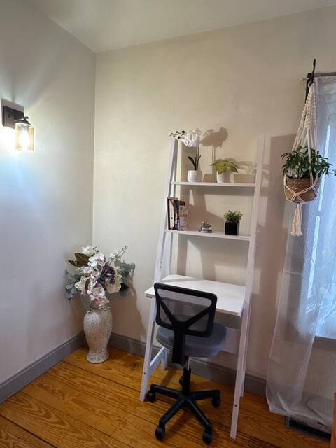 Successful Airbnb property: Upstate Lakefront Retreat- 2BR, kayak, fireplace in Albany / Schenectady / Troy