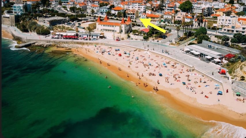 Lisbon Beach Villa gallery image 3