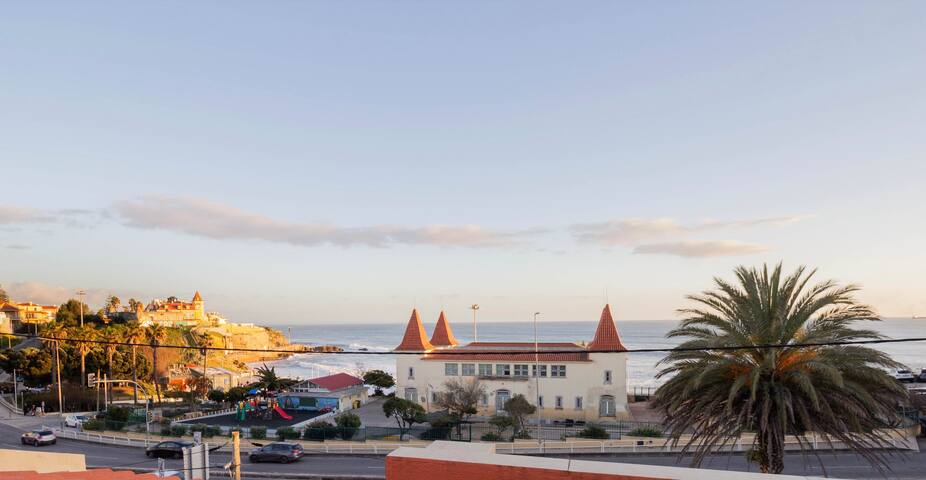 Lisbon Beach Villa gallery image 2