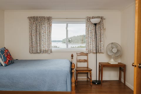 Waterfront cottage - June Sale!