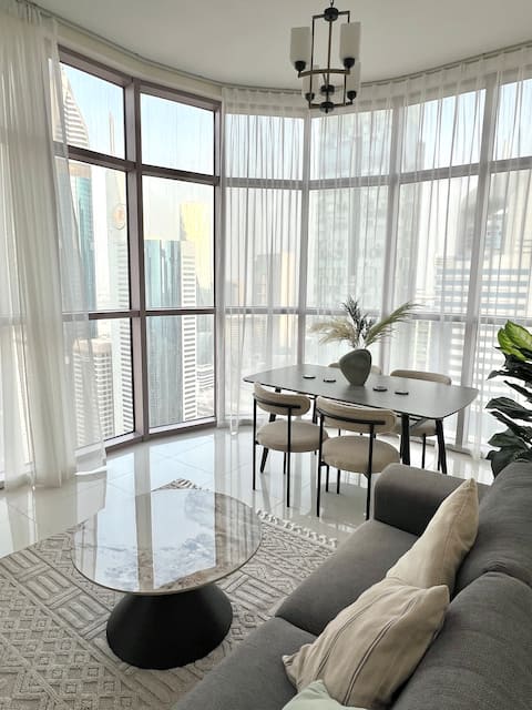 Successful Airbnb property: 1BR Amazing Burj And Dubai View in Trade Center First