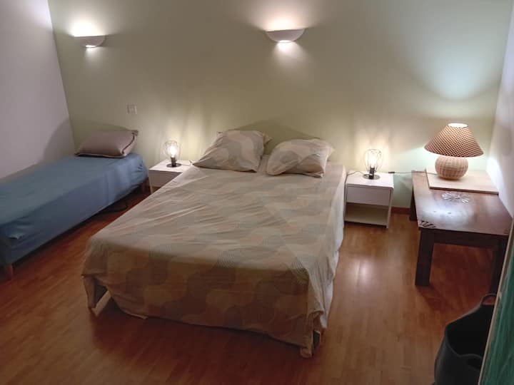 საძინებელი 1