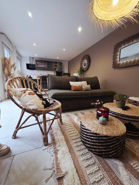 2. Rosporden - Boho & green vibes - Patio of 40m²