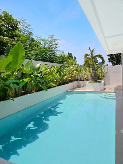 poolvilla, Mactan Newtown, Cebu(2 helpers on duty)
