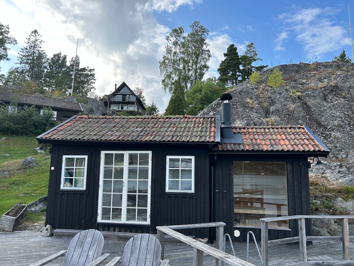 Ingarö Östernäs lake location with jetty and sauna