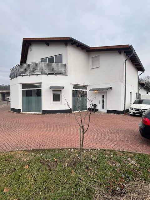 Cozy apartment on the Saar near A8/A620 (new construction)