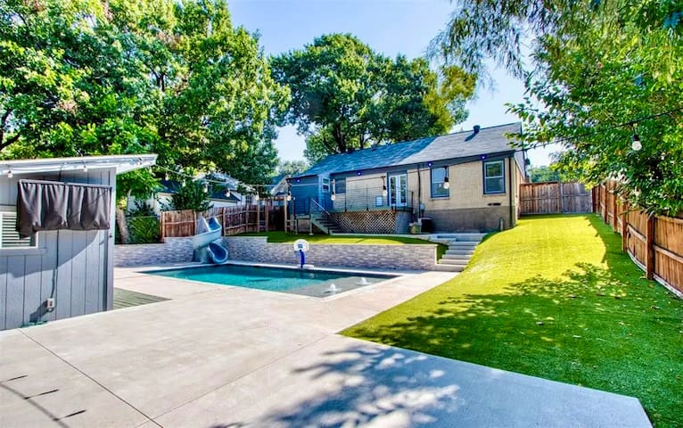 The Tenna Loma – Modern + Pool gallery image 3