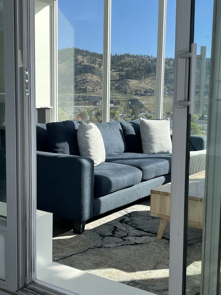 Charming Luxury Downtown Condo - Kelowna