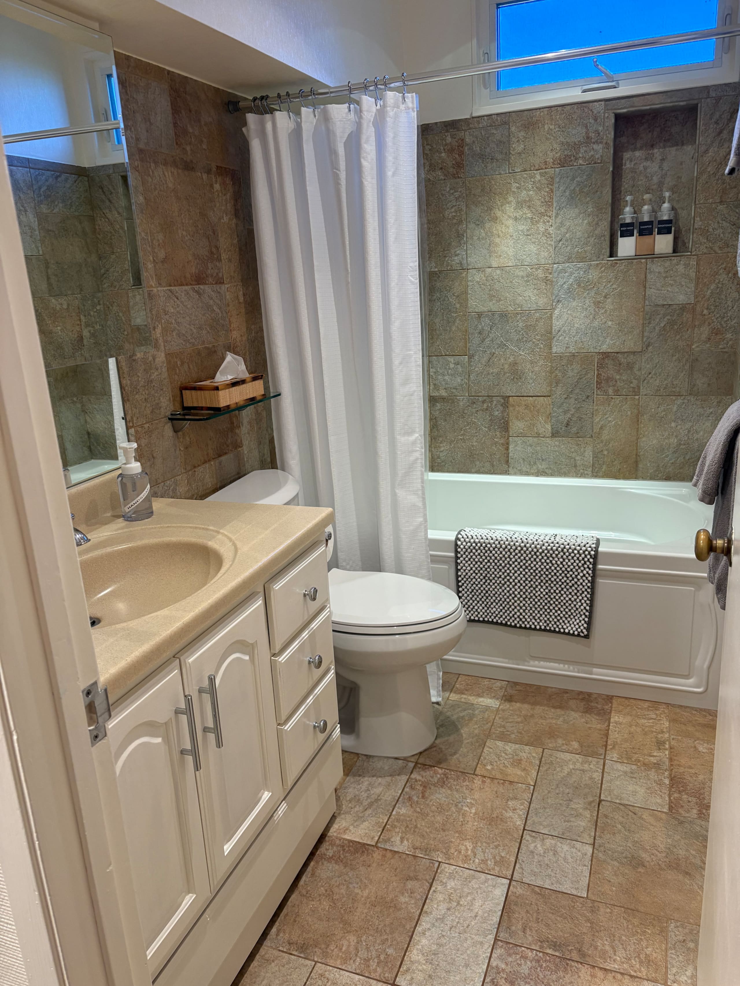 Condo in Waikoloa Village · ★5.0 · 2 bedrooms · 2 beds · 2 baths - Photo 39