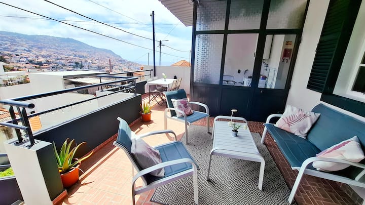 Flow - Cozy With A View - Funchal