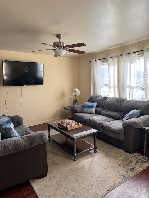 RR2 Townhouse Close to Casino