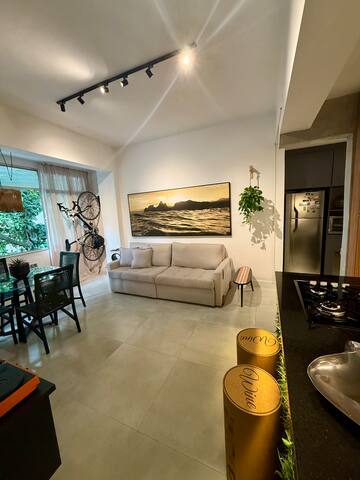 2 Quartos no melhor do Leblon p/ até 6 pessoas.