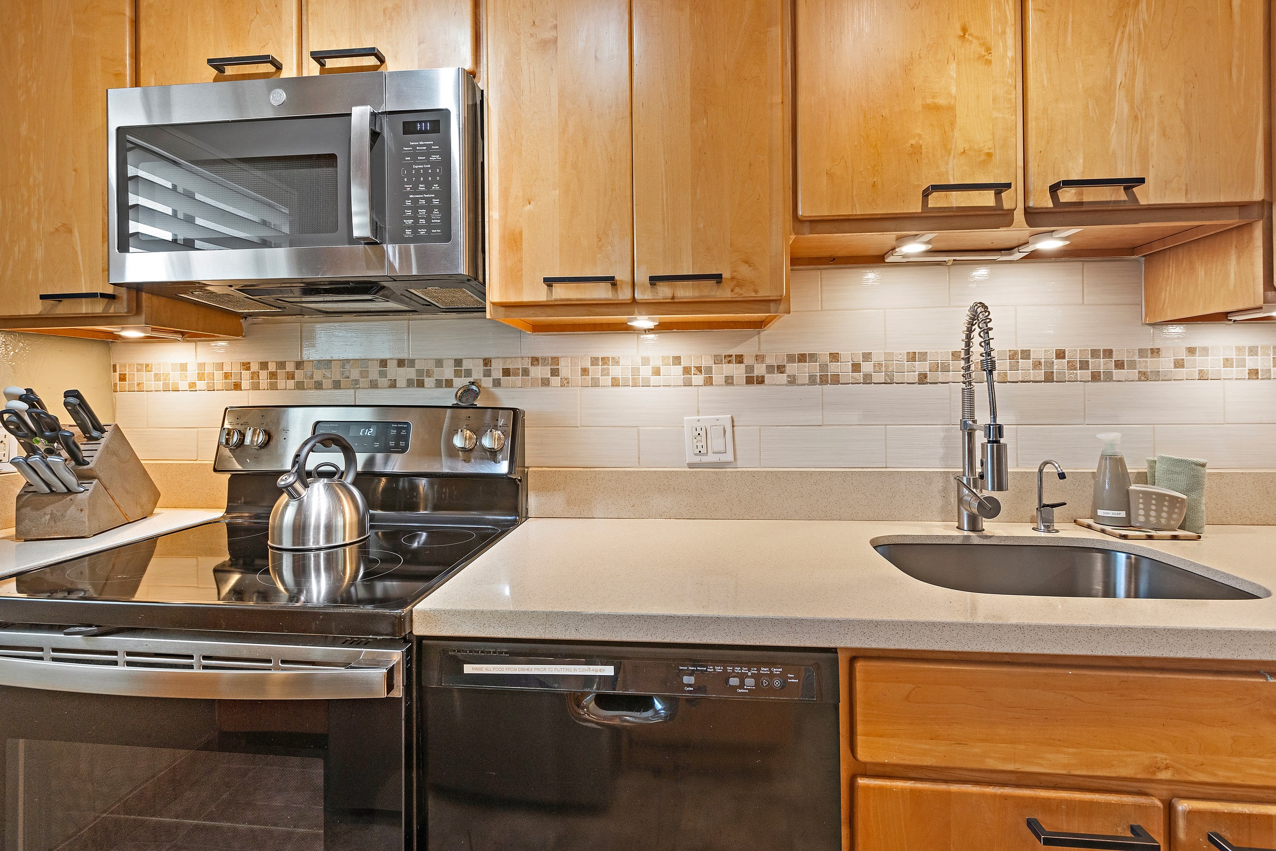 Condo in Kihei · ★4.89 · 2 bedrooms · 3 beds · 2 baths - Image 13