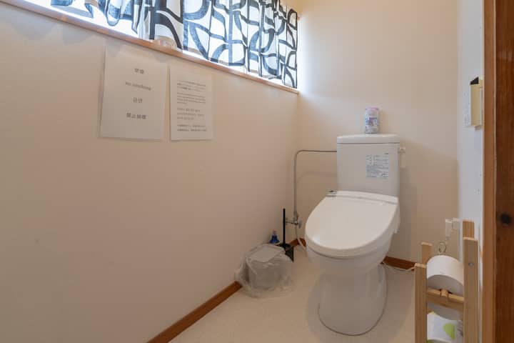 トイレウォシュレット付き