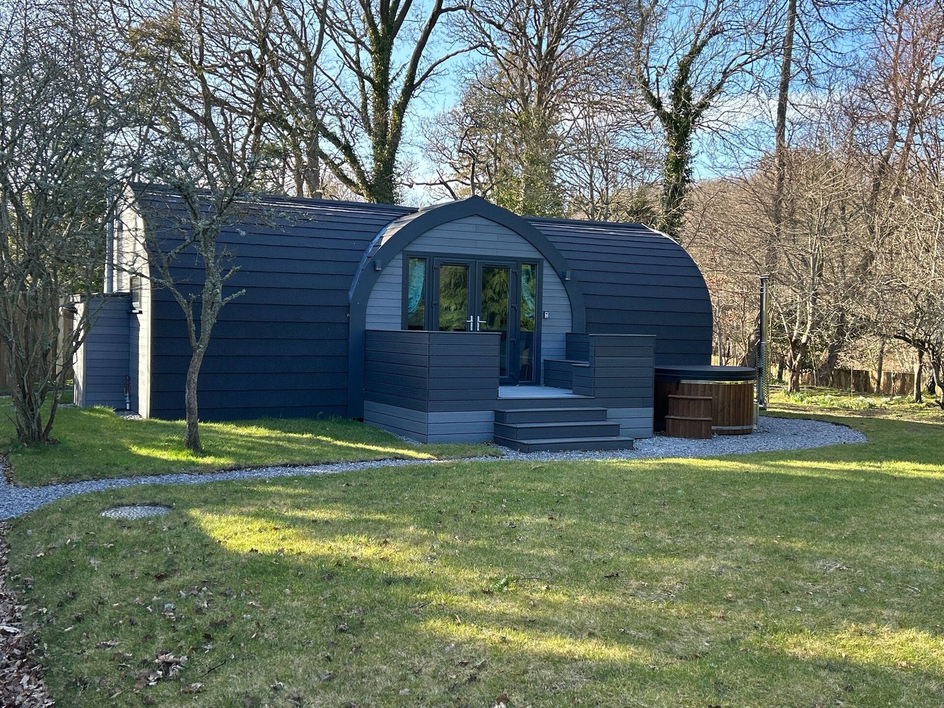 Luxury spacious Pod with Hot tub
