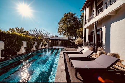 Grand Heritage Home & Pool | A Thai Wonderment