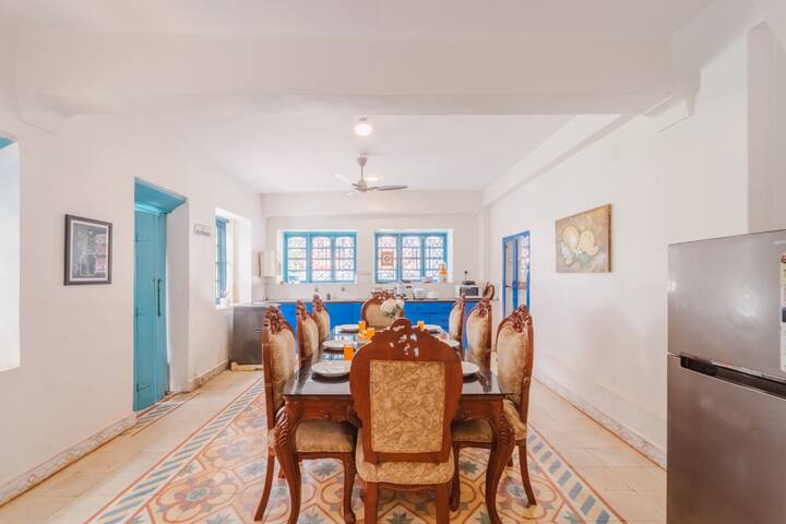 Dining area image 1