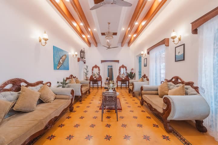 Living room image 3