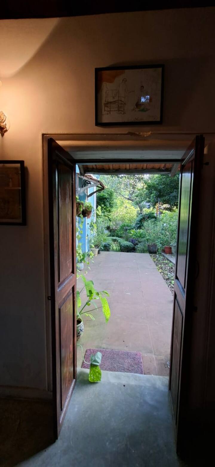 Full kitchen image 2