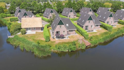 Popular Airbnb listing: Beach Villa Spacious with Sauna - 10 people in Wijk 18 Weidestreek Zuidwest