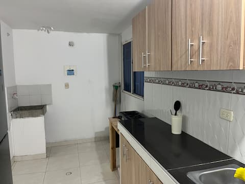 Top Airbnb: Central apartment/Air conditioning/Cosy/near metro stadium in Metropolitana