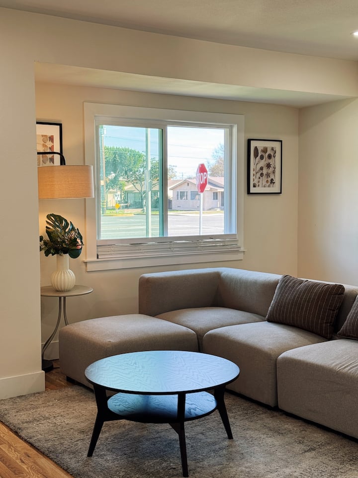 Cozy Room A In S Central La - South Gate, CA