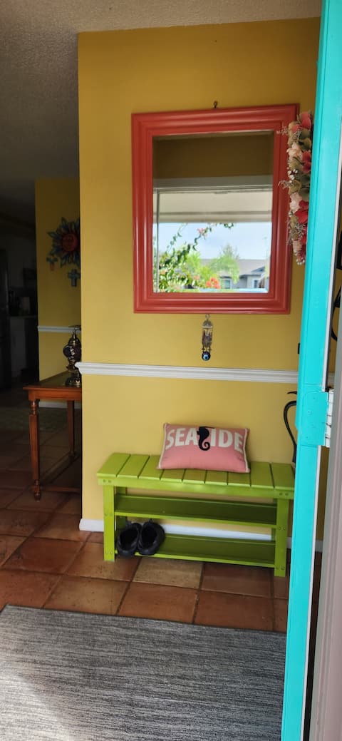 Successful Airbnb property: Sunshine House! Pool, Beaches & Golf in North Port