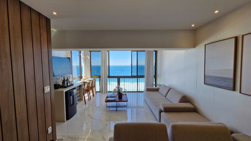 Lindo Apartamento Frontal Mar