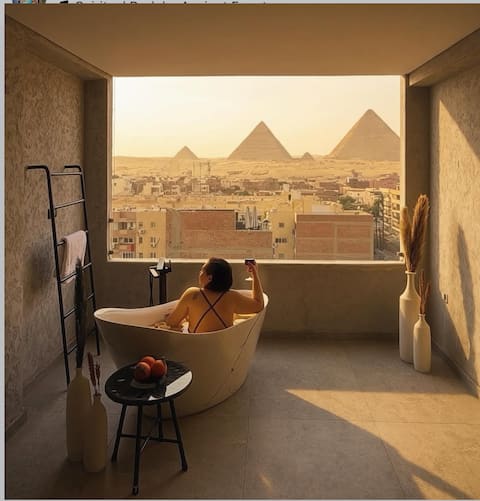 GITILounge  Pyramids View Hot Tub