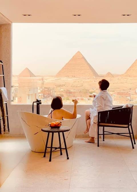 GITILounge Pyramids View Hot Tub