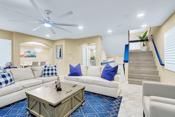 Newly Renovated 4BR/3.5BA Next to LV Strip/Airport