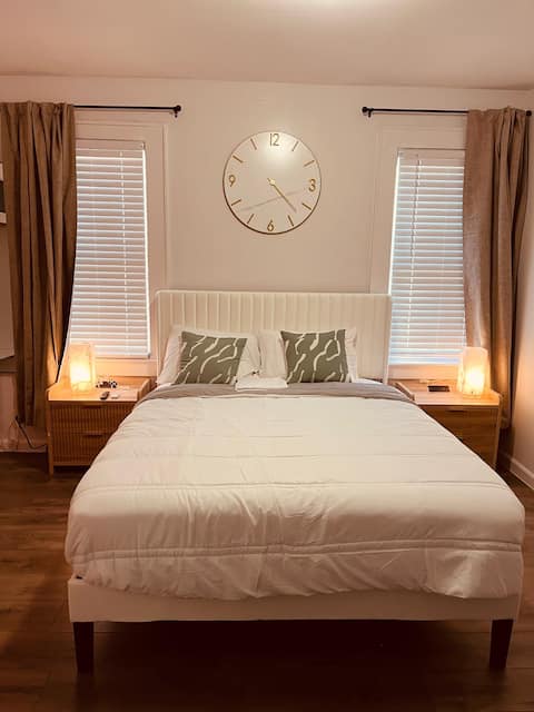Large Modern Bedroom 1-B