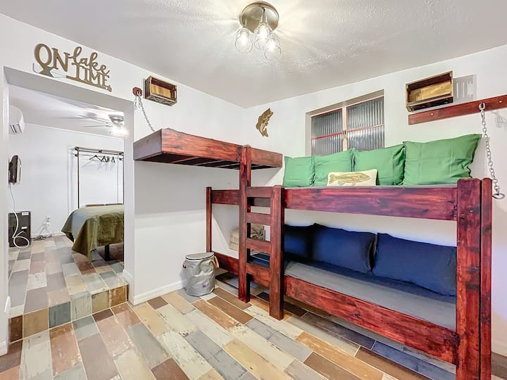 trostruki krevet na kat s madracima za rekreacijska vozila