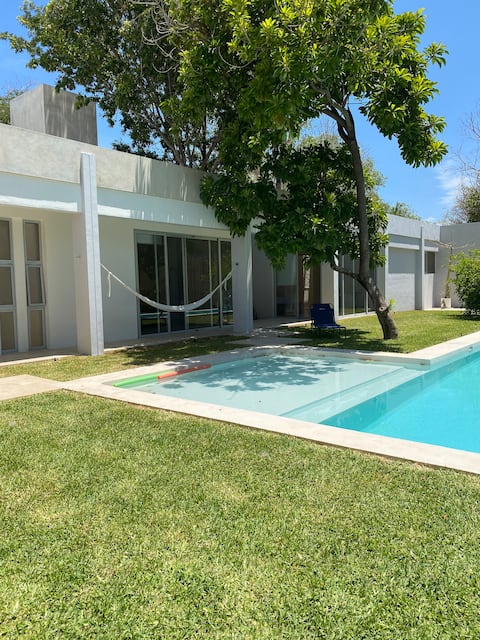 Best location - 4 blocks from P Montejo -swim lane