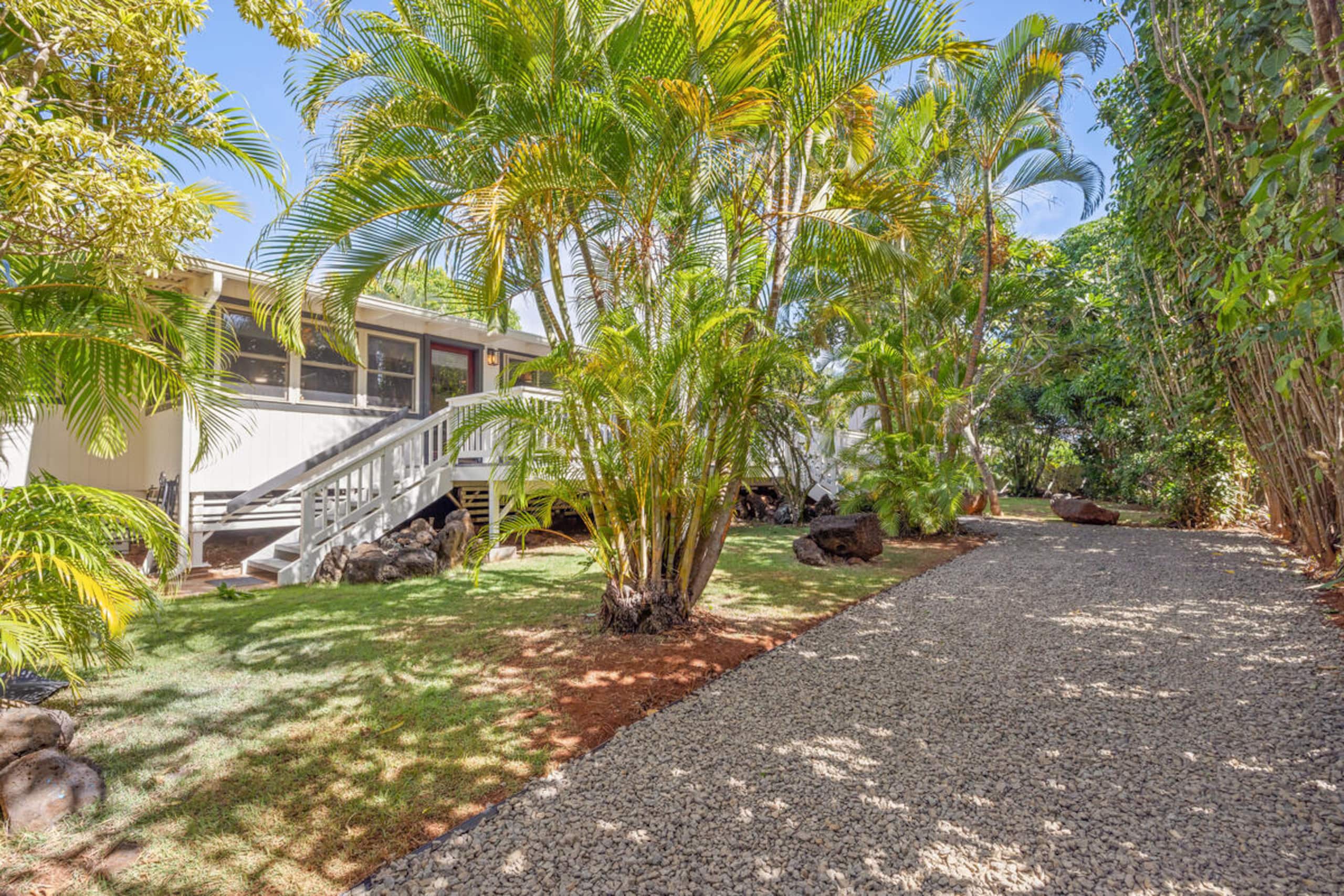 Home in Koloa · ★5.0 · 2 bedrooms · 3 beds · 1 bath - Image 15