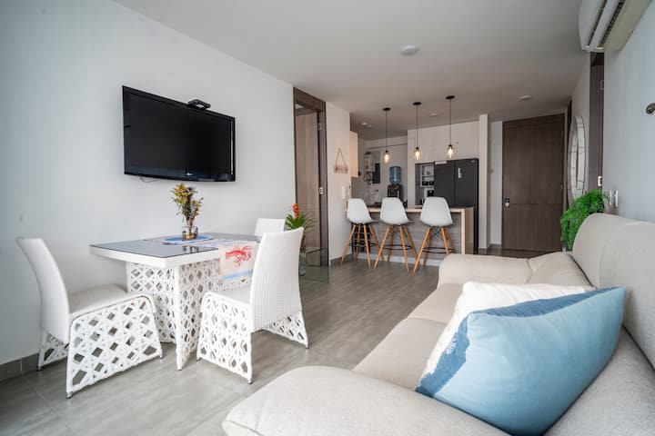 Modern Seaview Apt / 2br + A/c + Beach + Pool - Cartagena, Colombia