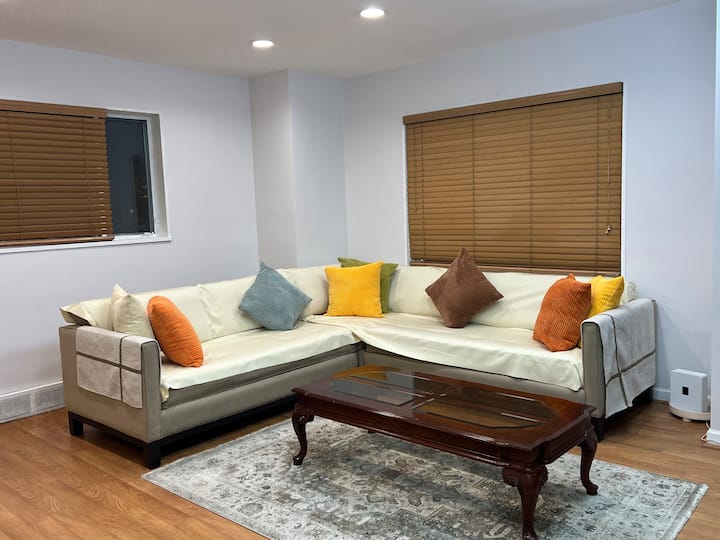 Townhouse In Rogers Park - Skokie, IL