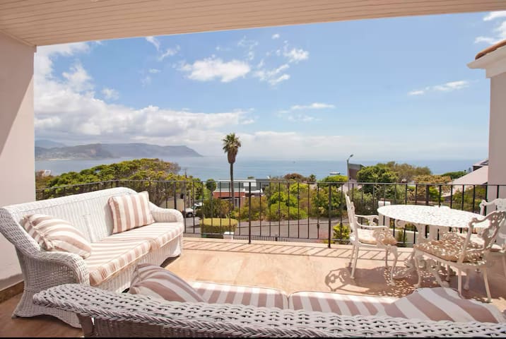 180° Exclusive Coastal Splendor