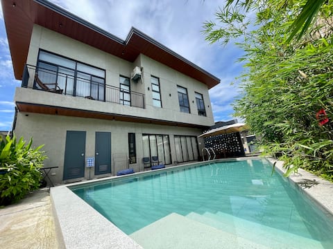 House 11 Seven - Home w/ Pool | Ortigas Extension