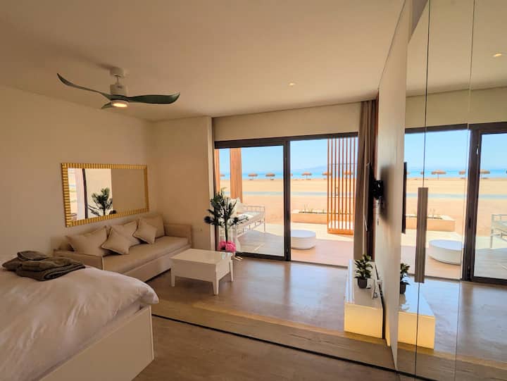 Beachfront Somabay Cabana Steps From Sea & Pool - Egypt