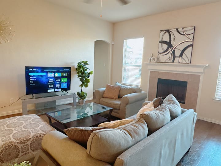 Beautiful Family Oasis| King Bed - Mansfield, TX