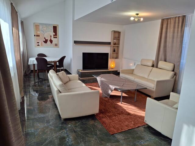 4* Apartment near BMW