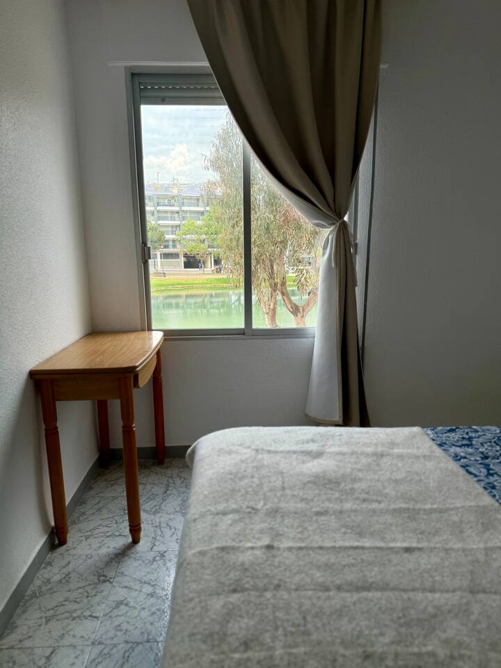 Სამუშაო მაგიდის ნახვა 