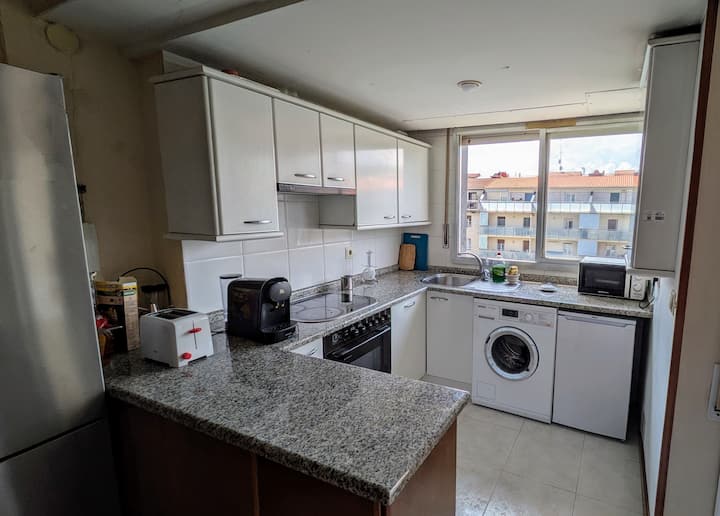 Habitación Céntrica En El Barrio Mas Poblado - Orio
