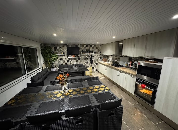 Chez Isa - Avec Jacuzzi Intérieur Et Piscine - Balaruc-le-Vieux