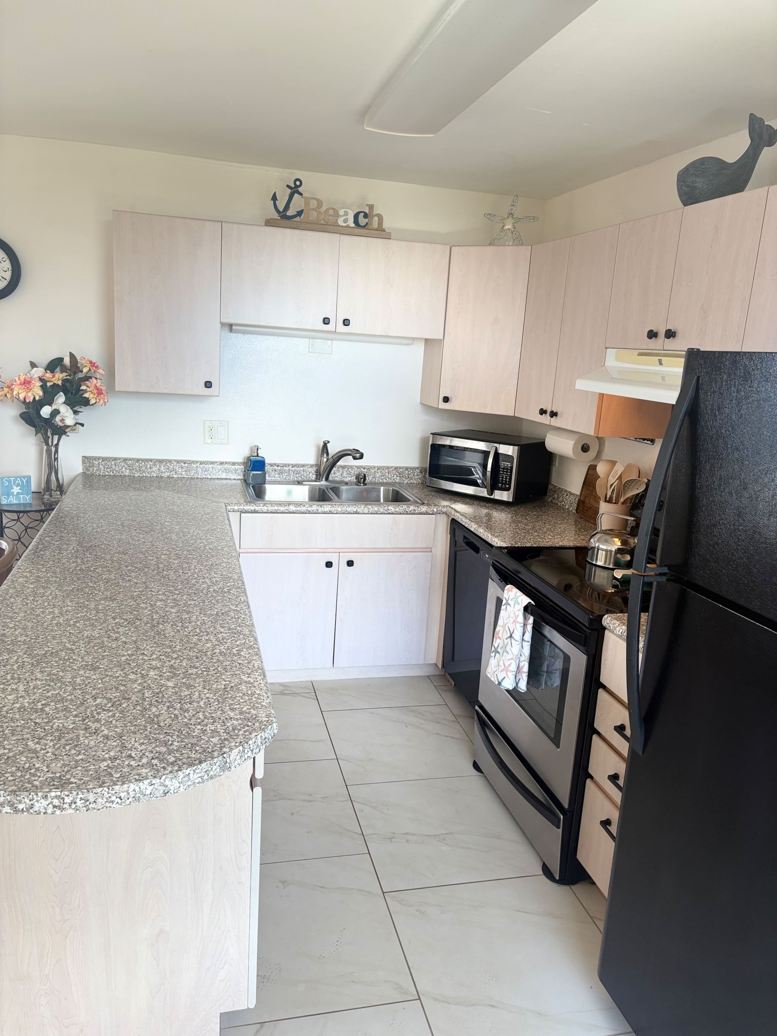 Condo in Wailuku · ★4.84 · 2 bedrooms · 4 beds · 2 baths - Image 6