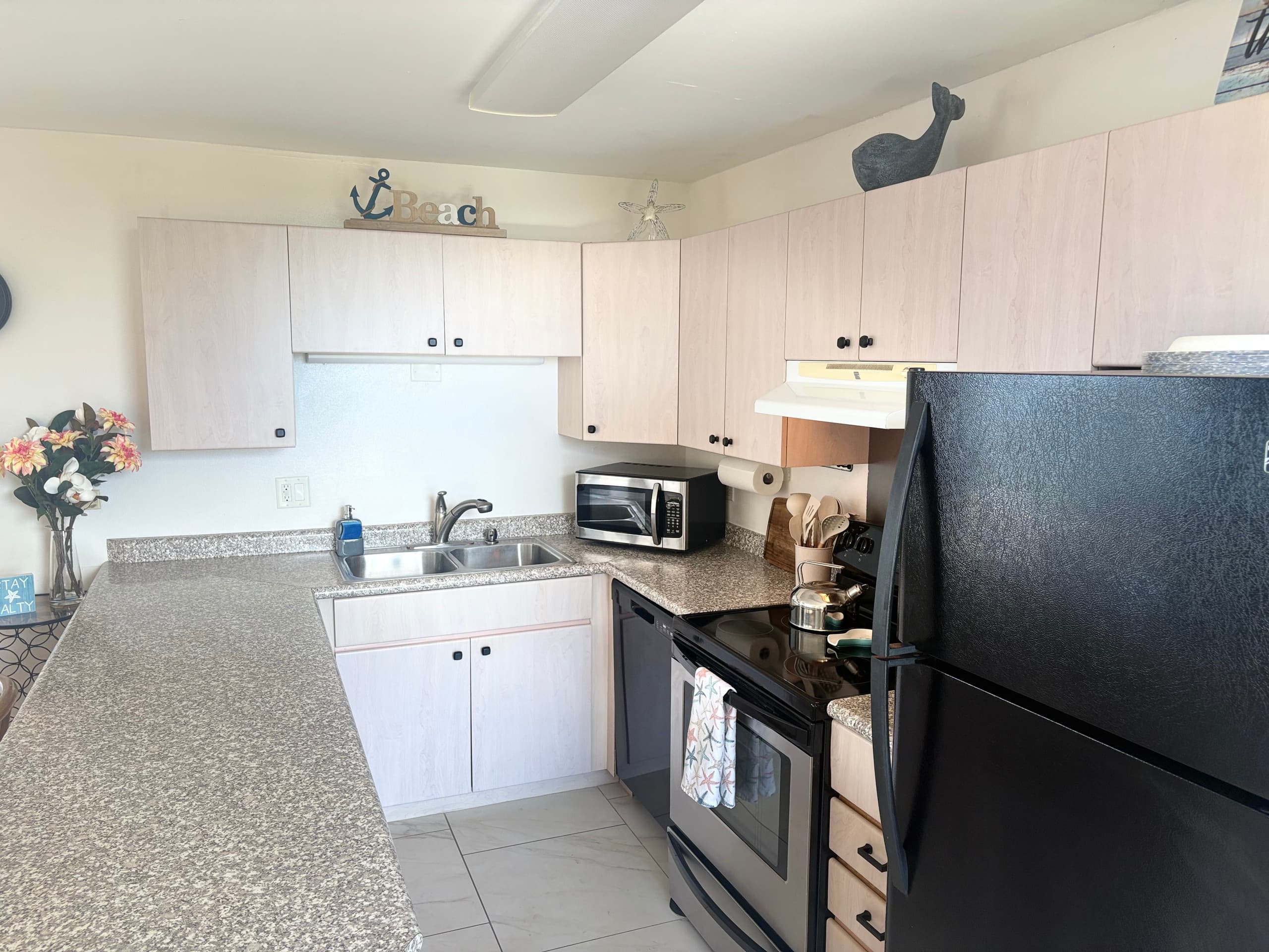 Condo in Wailuku · ★4.84 · 2 bedrooms · 4 beds · 2 baths - Image 5