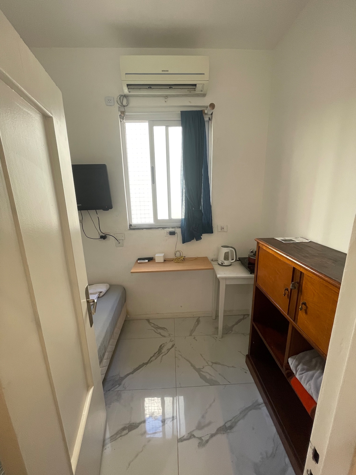 Private furnished room for rent in Retiro