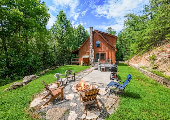 Whiskey Ridge Luxury Log Cabin Lodge - Bryson City, NC