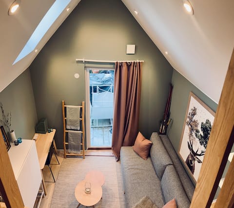 New, modern, close to nature & swimming